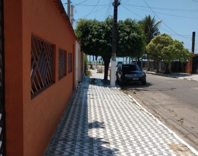 Linda casa a 50 metros da praia (melhor bairro da Praia Grande)